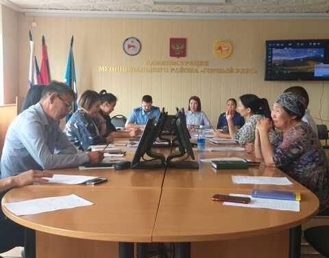 Атырдьах ыйын 4 күнүгэр , улуус администрациятыгар КДН заседаниета буолан ааста